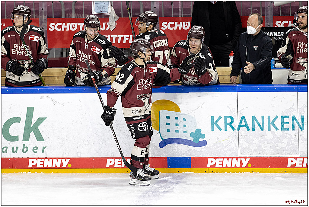PENNY DEL;  Koelner Haie - Straubing Tigers; Koeln, 14.04.2021